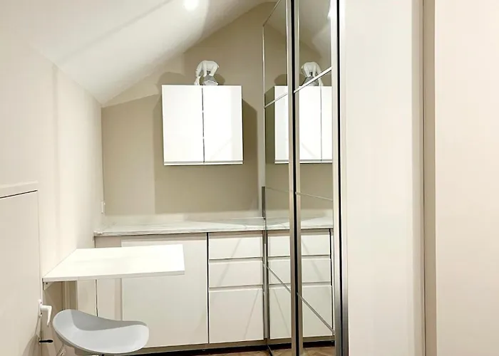 Attic In Citywest Privatunterkunft *